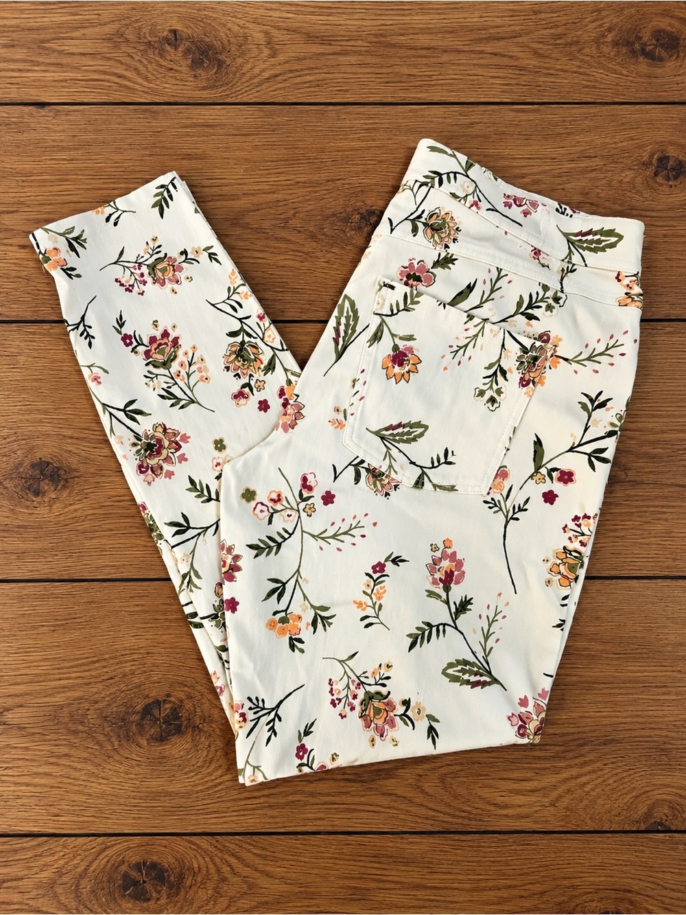 Utopia by HUE Size Large White Floral Stretch Skinny Pants